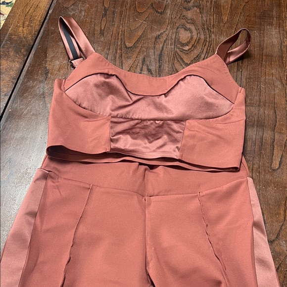 Vaara Rust Activewear Set - Picture 6 of 8